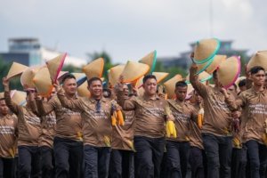 Upacara Hari Bhayangkara ke-79 Dihadiri Ribuan Orang: Kelompok Tani hingga Elemen Masyarakat