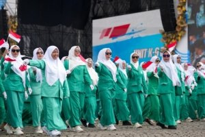 Polri Dekat Dengan Organisasi Keagamaan, Defile HUT Bhayangkara ke-79 Semakin Meriah