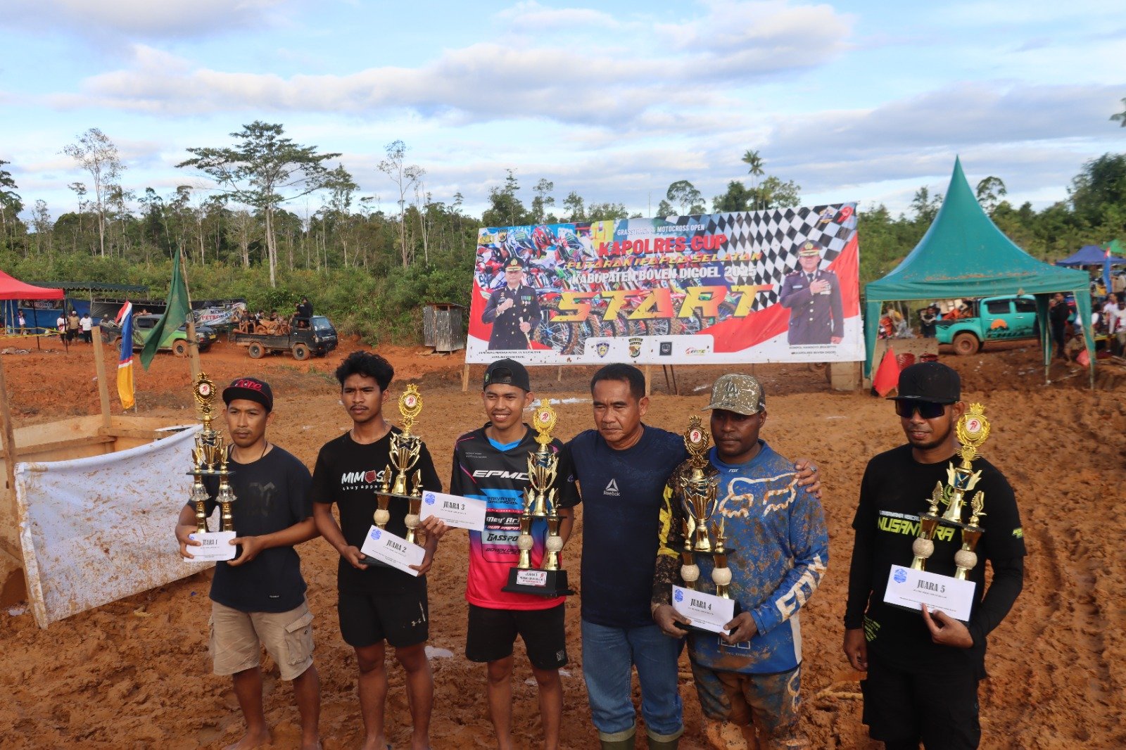 Kejuaraan Grasstrack Hari Bhayangkara ke 79 Di Polres Boven Digoel Sukses Dilaksanakan