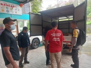 Polres Fakfak Kawal Distribusi 299 Paket Makanan Bergizi Gratis di Fakfak