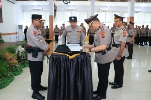 Kapolda Papua Pimpin Sertijab Pejabat Utama, Dorong Profesionalisme dan Integritas