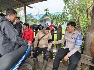 Program Satgas Keladi Sagu ORC 2025 Polres Peg. Bintang Berikan Pelayanan Kesehatan Bagi Para Pengemudi Ojek