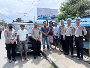 Personel Operasi Patuh Mansinam 2025 Gencarkan Sosialisasi dan Himbauan Kamtibmas kepada Pengendara