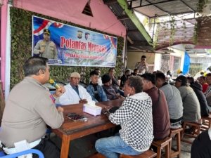 Dirlantas Polda Papua Barat Gelar Sosialisasi Tertib Lalu Lintas Bersama Komunitas Ojek dalam Rangka Operasi Patuh Mansinam 2025