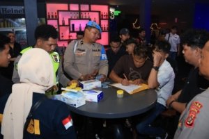 Cipta Kondisi Jelang PSU, Polda Papua Gelar Razia Gabungan di Tempat Hiburan Malam