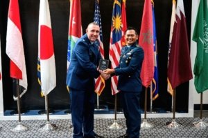 Perwira TNI AU Raih Penghargaan Internasional Wingman Award di Amerika Serikat