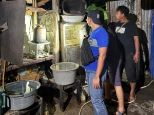 Satresnarkoba Polresta Manokwari Polda Papua Barat Ungkap Produksi dan Peredaran Miras Lokal Ilegal Yang Meresahkan Masyarakat