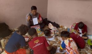Berikan Ilmu Pengetahuan Bagi Generasi Penerus Bangsa, Subsatgas Si Ipar Operasi Rasaka Cartenz Hadir Dampingi Anak Putus Sekolah