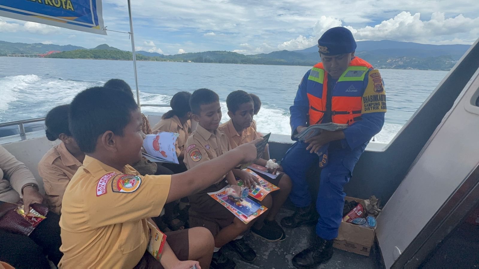 Perpustakaan Terapung Polresta Warnai Peringatan Hari Pramuka di Kota Jayapura