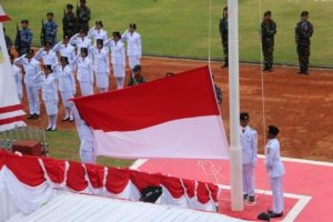 Semarak HUT ke-80 RI, Wakapolda Papua Bersama Forkopimda Ikuti Upacara Penurunan Bendera
