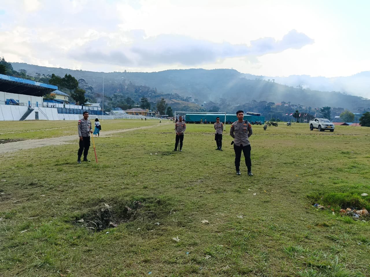 Polres Tolikara Tunjukkan Sinergi dalam Pengamanan Kebaktian Kebangunan Rohani di Karubaga