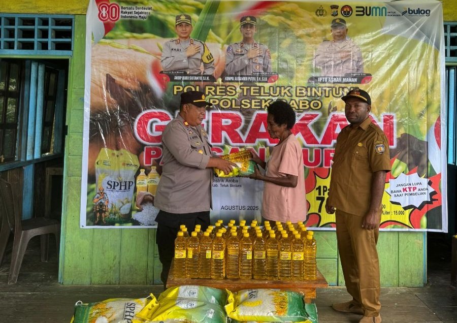 Polres Teluk Bintuni Dukung Program Presiden, Gelar Gerakan Pangan Murah di Kampung Yaru