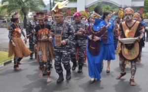 Susasana Penuh Khidmat Dalam Penyambutan Komandan Kodaeral X Jayapura