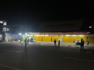 Ditlantas Polda Papua Barat Gelar Blue Light Patrol di Wosi AMD Cegah Balap Liar