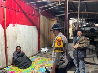 Sat Binmas Polres Tolikara Laksanakan Pengecekan Pos Kamling Kanume Ampera, Situasi Aman Dan Kondusif