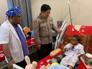Polda Papua Beri Pendampingan dan Fasilitasi Pemulangan Korban Anak-Anak Kerusuhan Yalimo