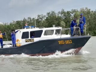 Hari Ketiga Operasi Gabungan, Pencarian 6 ABK KM Bintang Laut Terkendala Cuaca Buruk
