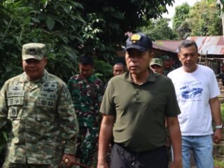 Dandim 1310/Btg Dampingi Danrem 131/Stg Tinjau dan Pastikan Sasaran Pembangunan Jembatan Siap Dibangun