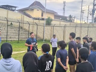 Puluhan Pelajar Ikuti Binlat Seleksi Penerimaan Polri Terpadu 2026 di Stadion 16 November Fakfak