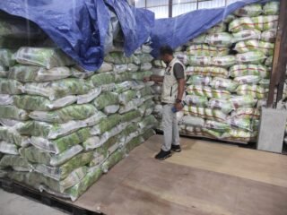 Satgas Pangan Papua Pantau Stok dan Harga Beras di Gudang Distributor Jayapura