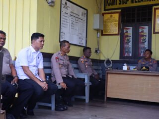 Kapolres Sarmi Kunjungi Polsek Tor Atas, Serap Aspirasi Tokoh Adat dan Kepala Kampung