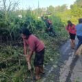 Babinsa Koramil 1310-01/Bitung Bersama Lurah dan Warga Paceda Gelar Karya Bakti Bersih Lingkungan, Dukung Gerakan Indonesia Asri