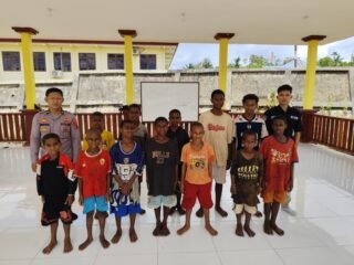 Polres Boven Digoel Gelar Bimbingan Belajar bagi Anak Putus Sekolah di Ruang Edukasi 