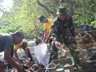 Libatkan TNI, Polri, Pemerintah Daerah dan Masyarakat, Dandim 1310/Bitung Pimpin Gerakan Indonesia Asri di Makawidey
