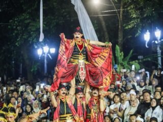 Kirab Milangkala Tatar Sunda, Nuansa Budaya Semarakkan Bandung