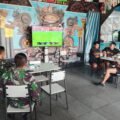 Jalin Kebersamaan dengan Warga, Kodim 1310/Bitung Nonton Bareng Piala Dunia 2026