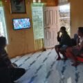 Perkokoh Sinergi Bersama Masyarakat di Wilayah Binaan, Personel Koramil Jajaran Kodim 1310/Bitung Gelar Nobar Bola Gembira Piala Dunia 2026