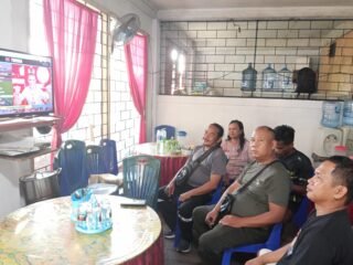 Nonton Bareng Piala Dunia 2026, Babinsa Koramil Dimembe, Kodim 1310/Bitung, Bukti Nyata TNI dan Rakyat Tak Terpisahkan