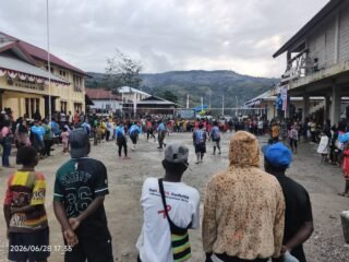 Semangat Sportivitas Kian Membara, Lomba Voli Putri HUT Bhayangkara ke-80 Polres Tolikara Masuki Babak Semifinal