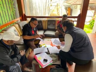 Subdit III Tipidkor Polda Papua Serahkan Dua Tersangka Dugaan Korupsi Anggaran Diklat PIM Waropen ke Kejati Papua
