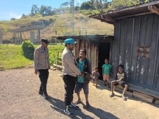Patroli Sambang Regu III Polsek Kelila Perkuat Sinergi dengan Masyarakat Kampung Binime