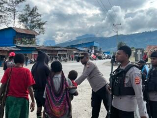 Hadir Beri Rasa Aman, Regu Siaga III Polres Tolikara Intensifkan Patroli Dialogis di Kota Karubaga