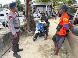 Sat Polairud Polres Biak Numfor Sambangi Dermaga Tiptop, Warga Diimbau Waspada dan Utamakan Keselamatan
