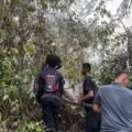 Polres Biak Numfor Bergerak Cepat Tangani Karhutla di Kampung Urfu Sub Yendidori