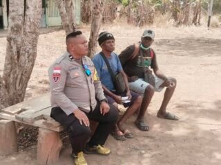 Bhabinkamtibmas Yanggandur Sambangi Warga, Ajak Bersama Cegah Karhutla