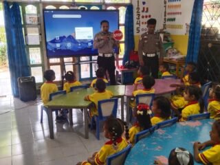 Tanamkan Budaya Tertib Berlalu Lintas Sejak Dini, Sat Lantas Polres Biak Numfor Sambangi TK Eagle Kid