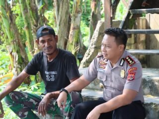 Bangun Kedekatan dengan Generasi Muda, Kapolres Sarmi Ajak Pemuda Sawar Mandiri dan Produktif