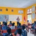 Sat Lantas Polres Supiori Edukasi Pelajar tentang Keselamatan Berlalu Lintas