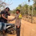 Bhabinkamtibmas Toray Ajak Warga Jaga Kamtibmas dan Cegah Kebakaran Hutan dan Lahan